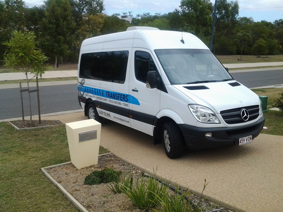 Executive Transfers Gladstone Pic 1 - Luxurious Mercedes style