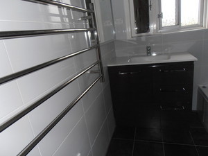 Chandlers Tiling Service Pic 4