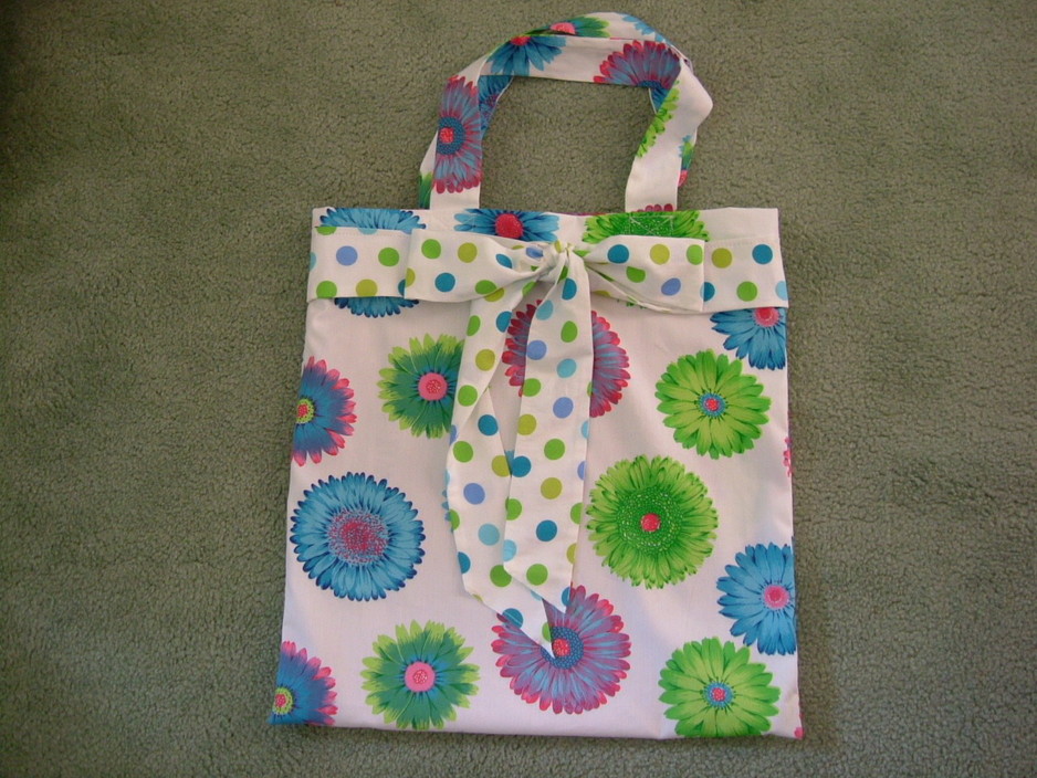 Oilarium Pic 1 - ecofriendly handmade cotton handbag