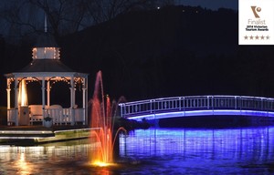 Lakeside Cottage Pic 5 - Bridge Gazebo and fountain in lights