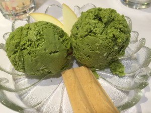 Seoul Pic 2 - Green tea match icecream