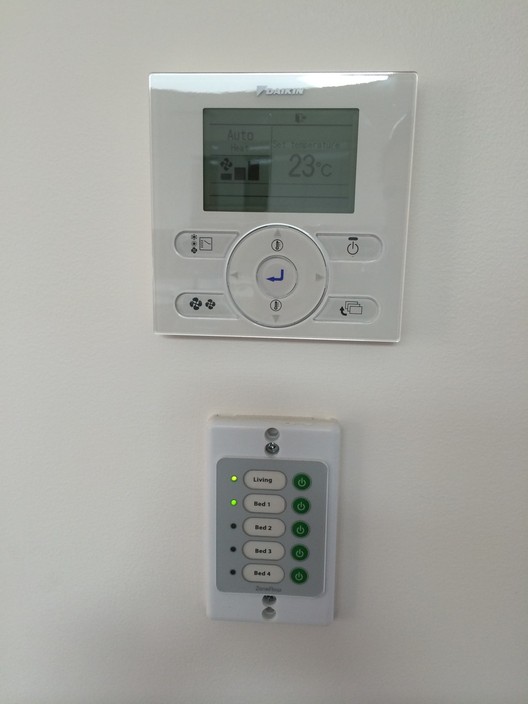 HRE Air Conditioning and Refrigeration Pic 1 - Easy to use controls