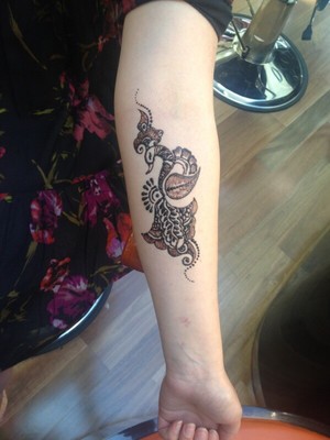 iBrow Threads Pic 2 - Black Henna Tattooing