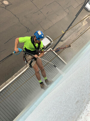 ROPE BOYS - Sydney Rope Access Service Pic 2