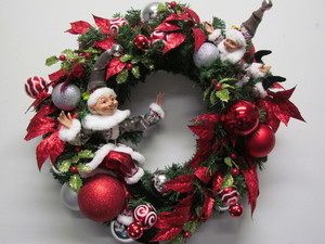 The Christmas Elves Store Melbourne Pic 4 - Request a custom decorated wreath