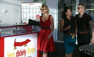 Hot Didely Dogs Pic 3 - Corporate Promo Days