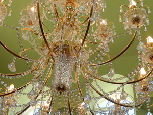 Shangri-La Gardens Pic 4 - Regency Room Chandelier