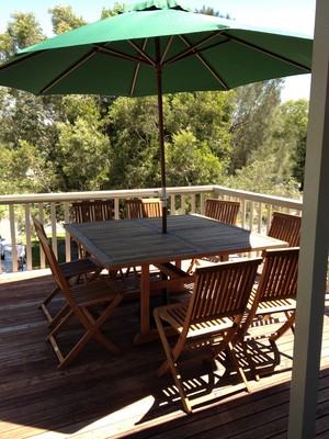 Treetops Holiday House Pic 4 - Outdoor dining