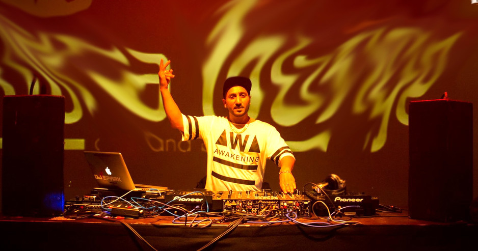 Spark Productions Pic 1 - Punjabi Bollywood Dj Melbourne