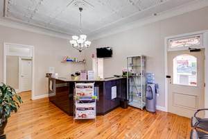 Chiropractic Health & Wellness Centre Pic 4 - Cosy reception