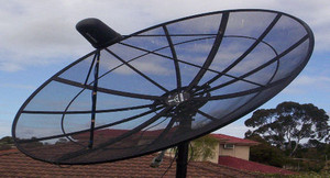 Fernando Antennas Pic 3 - large satellite dish