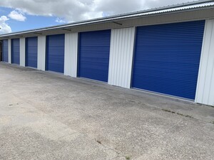 Portside Storage Hamilton Pic 2 - Our serviced drive up warehouses are ideal for tradesmen small businesses and hobby enthusiasts