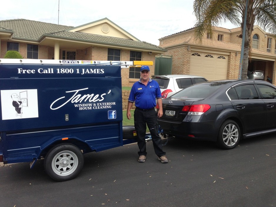 james window and exteror house cleaning Pic 1