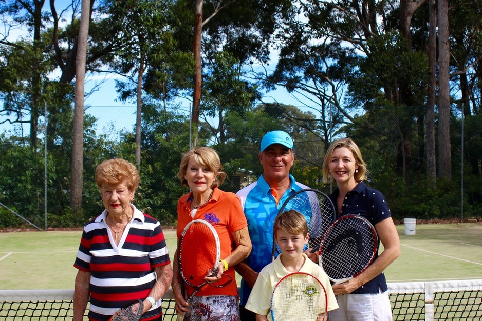 Lou Durante Pic 1 - Lou Durante tennis coach 4 generations having lessons