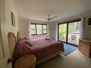 Gum Tree Haven Spa Retreat Pic 5 - 4th bedroom either 2 x single or 1 x King Bed