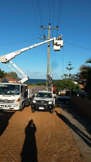 Line-Tech Energy Pic 2 - removing overhead cable and replacing with underground cable