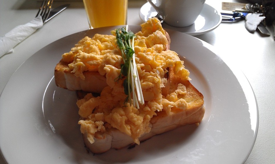 The Anchor Pic 2 - Scrambled Eggs on thick cut toast