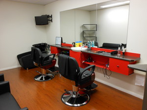 DMH Dom's Mens Hairdressing Pic 2