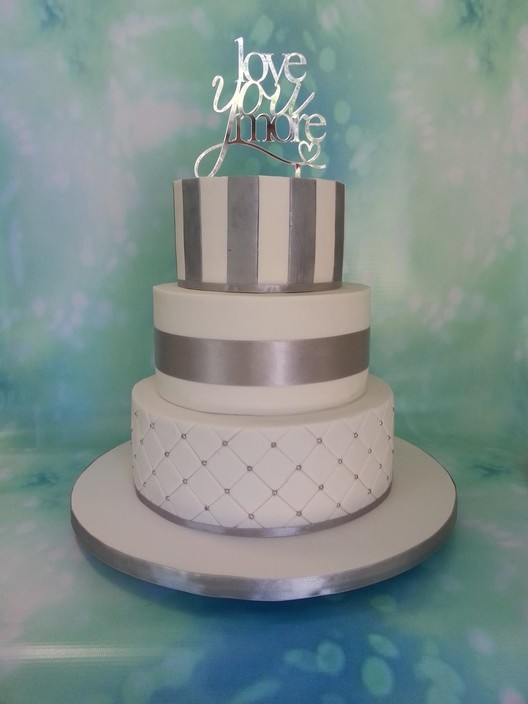 Sweet Things Pic 1 - Modern Wedding Cake