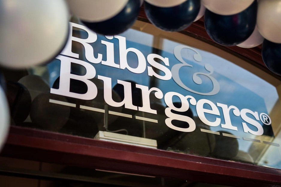 Ribs & Burgers The Rocks Pic 1