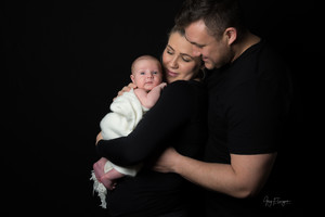 Amy Flanagan Photography Pic 4 - Newborn family