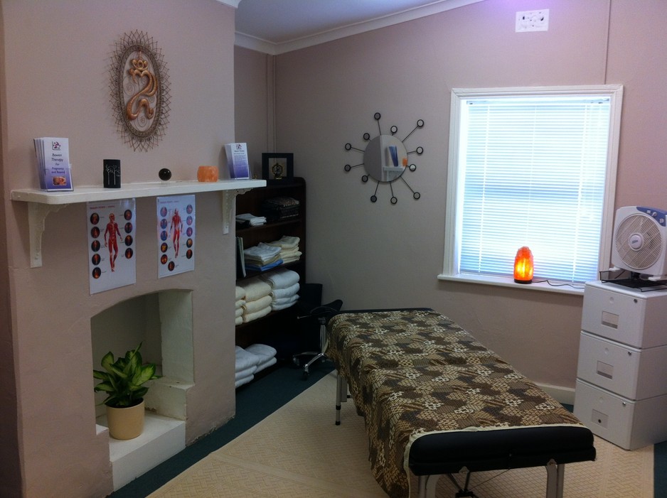 Laura Murray - Bowen Therapy & Kinesiology Pic 1 - My work room with a custom built table for maximum comfort for pregnant clients