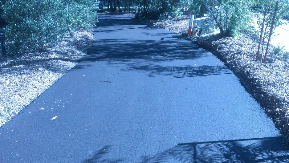 Dunsborough & Margaret River Driveways Pic 1 - asphalt black