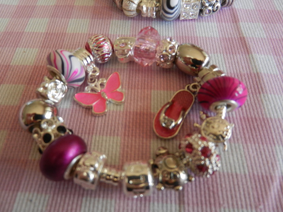 ParTea with Charm Pic 2 - Make a Charm Bracelet