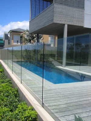 Melbourne Glass Pool Fencing Pic 2