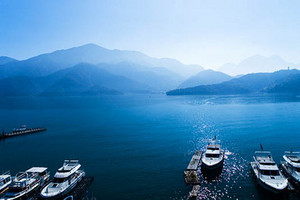 Taiwan Holidays Pic 5 - Taiwan Tour Package Sun Moon Lake The Lalu Fleur de Chine Five days round Taiwan Island Tour