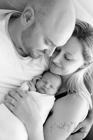 Kristy Lee Photography Pic 2 - NewbornFamily