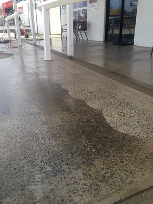 Express Exterior Pressure Cleaning Pic 4 - Shop Front and Carpark