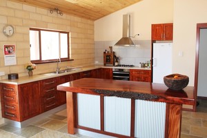 Custom Kitchen Company Pic 2