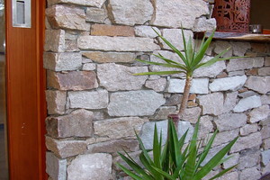 RR Landscapes Pic 3 - Stone Wall by RRL Richard Robertson Landscapes 0419 594214