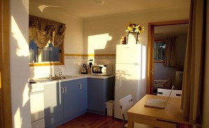 Moana Beach Sunset Holiday Accommodation Pic 2 - Selfcontained kitchen