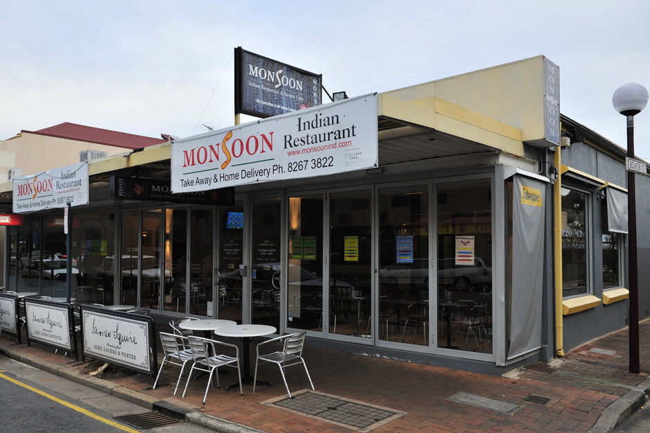 Monsoon Indian Restaurant and Sweets Cafe Pic 1