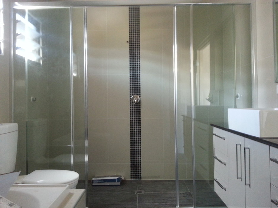 Mirrors Robes & Showerscreens Pty Ltd Pic 1 - Fully Frame Wall to Wall