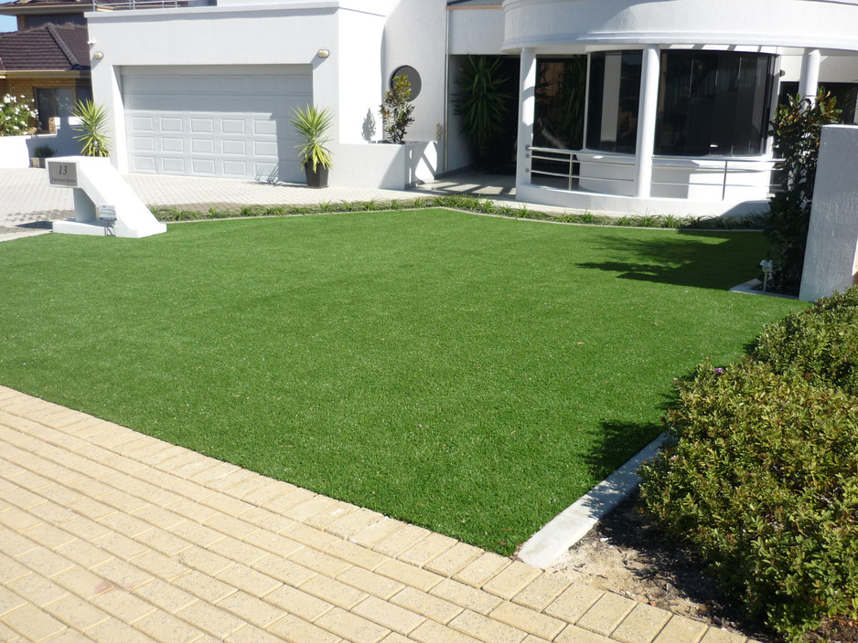 Astrodeck Warehouse Pic 1 - Deluxe Lawn Coogee