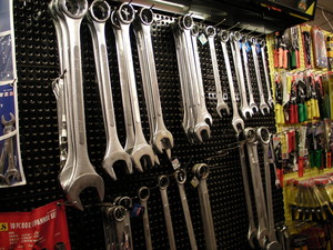 Cut N Cote Hardware Pic 3