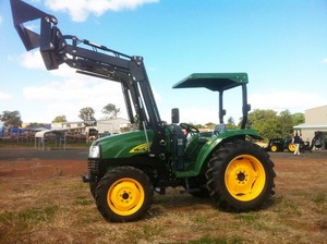 AgKing Pic 2 - fertilizer spreader for tractor