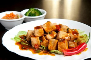 The Meeting Point Pic 3 - Deep Fried Soft Tofu with Sweet Chilli Sauce