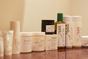 Revitalising Beauty Pic 3 - Alex Cosmetics Herbal AKtiv Peel