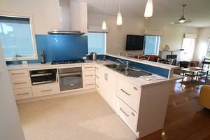 Bridport Holiday Rental Pic 2 - Kitchen