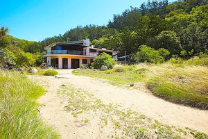 Beach House Arthur Bay Pic 4