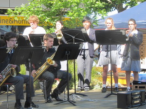 TWILIGHT STREET MARKET, WERRIBEE Pic 4 - school bands