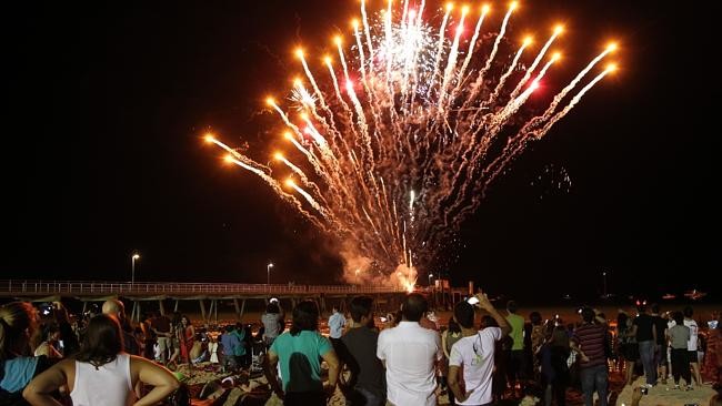 Southern Cross Pyrotechnics Pic 1 - Semaphore Jetty New Years Eve 2015