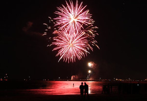 Southern Cross Pyrotechnics Pic 4 - Semaphore Jetty