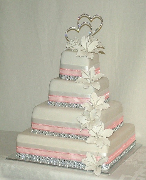 Cakeit4U Pic 1 - Simple yet elegant Wedding Cake