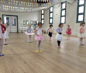 Pretty Little Ballerinas Pic 4