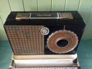 Twentieth Century Antiques & Collectables Pic 5 - The old Vagabond Radio I bought for a photo shoot 85